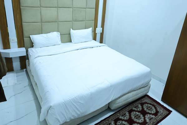 Deluxe Double Bed Room