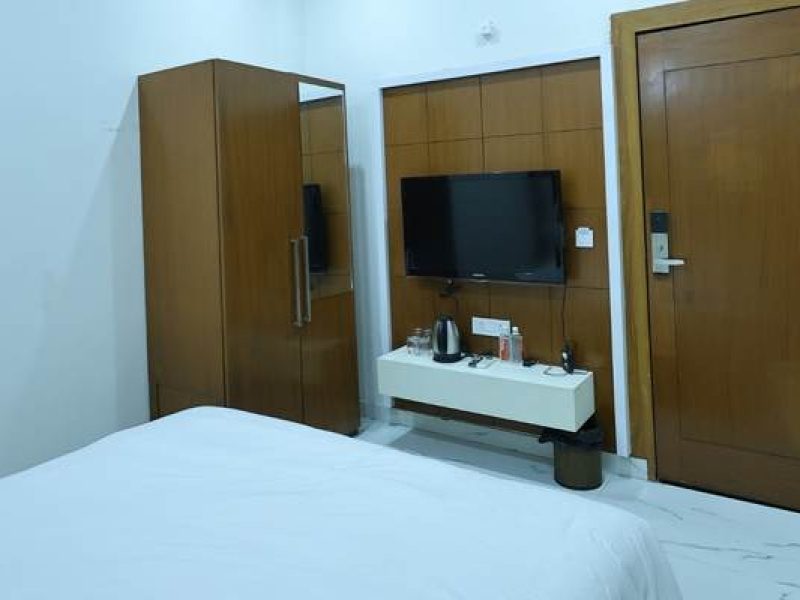Deluxe Double Bed Room