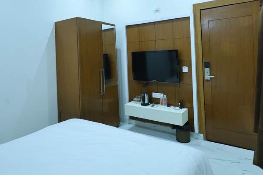 Deluxe Double Bed Room