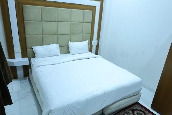 Deluxe Double Bed Room